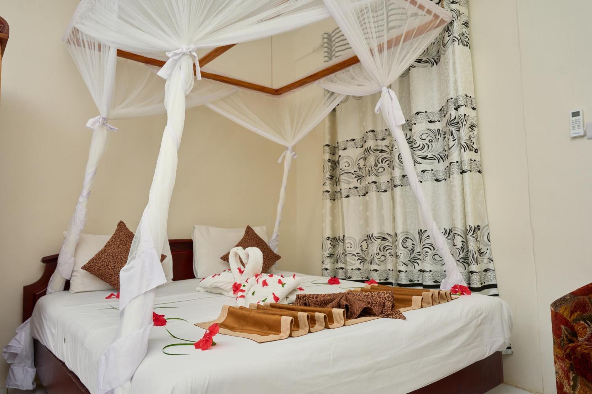 Safari Lodge Zanzibar Exterior photo